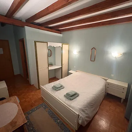 D'hotes Monicala Bed and breakfast